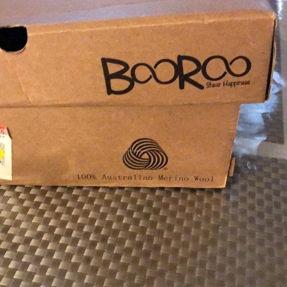 NWT BOOROO BOOTS🌺🌺❤️ 100% AUSTRALIAN WOOL - Picture 2 of 7